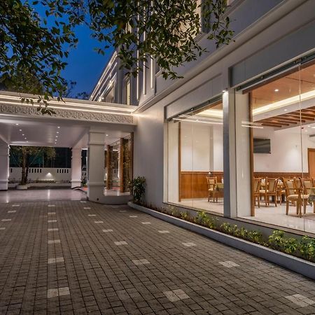Hotel Panoramic Kochi Екстер'єр фото