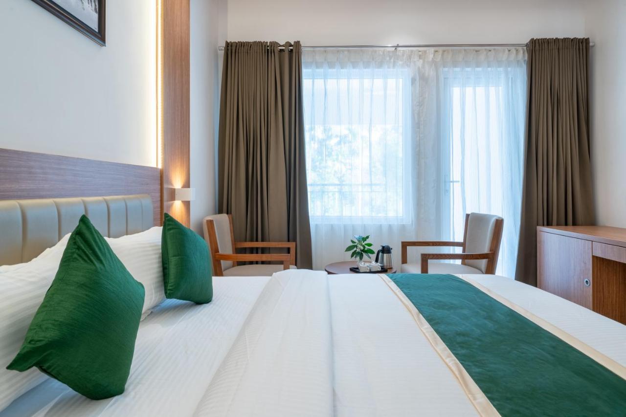 Hotel Panoramic Kochi Екстер'єр фото