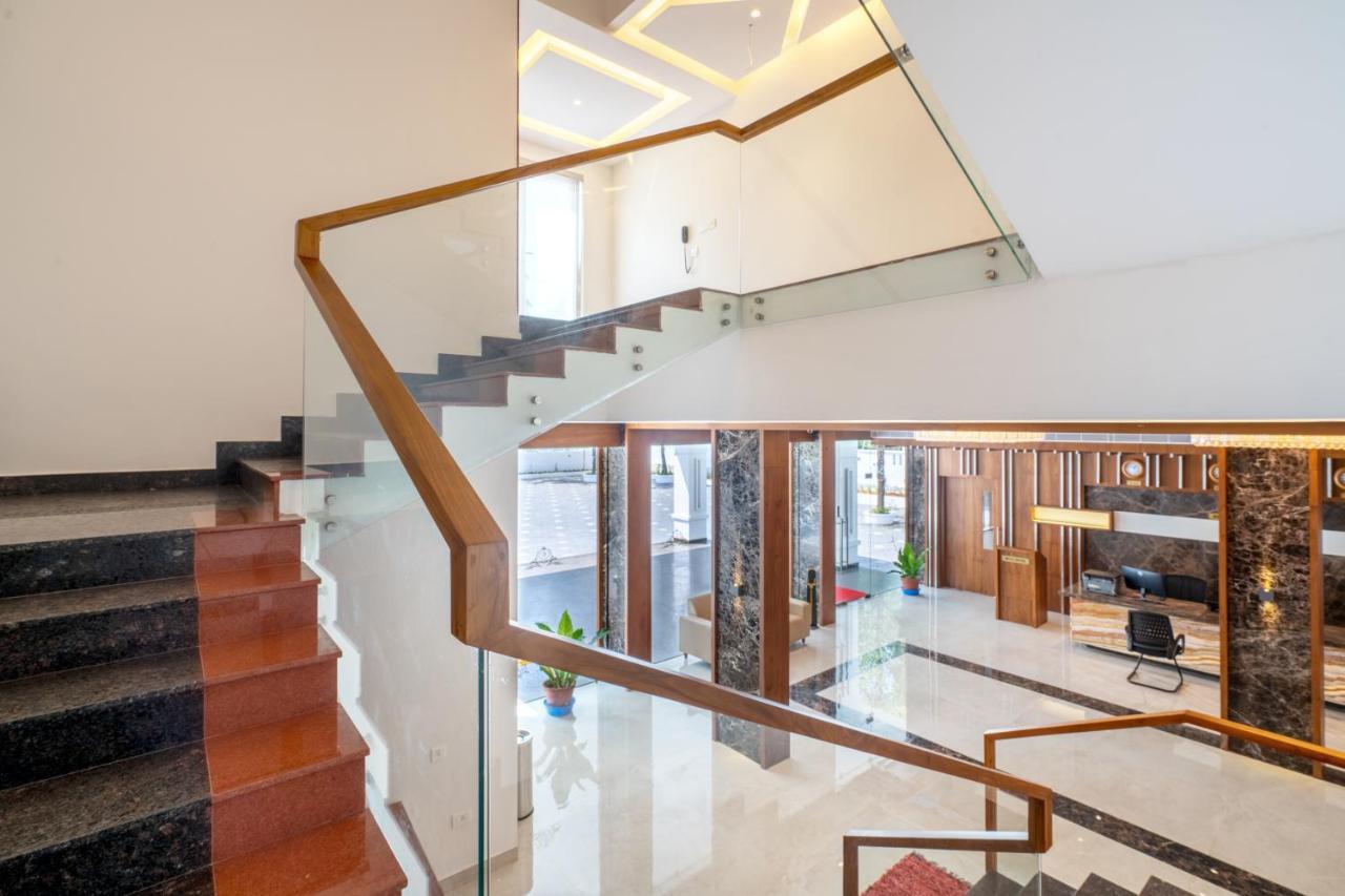 Hotel Panoramic Kochi Екстер'єр фото