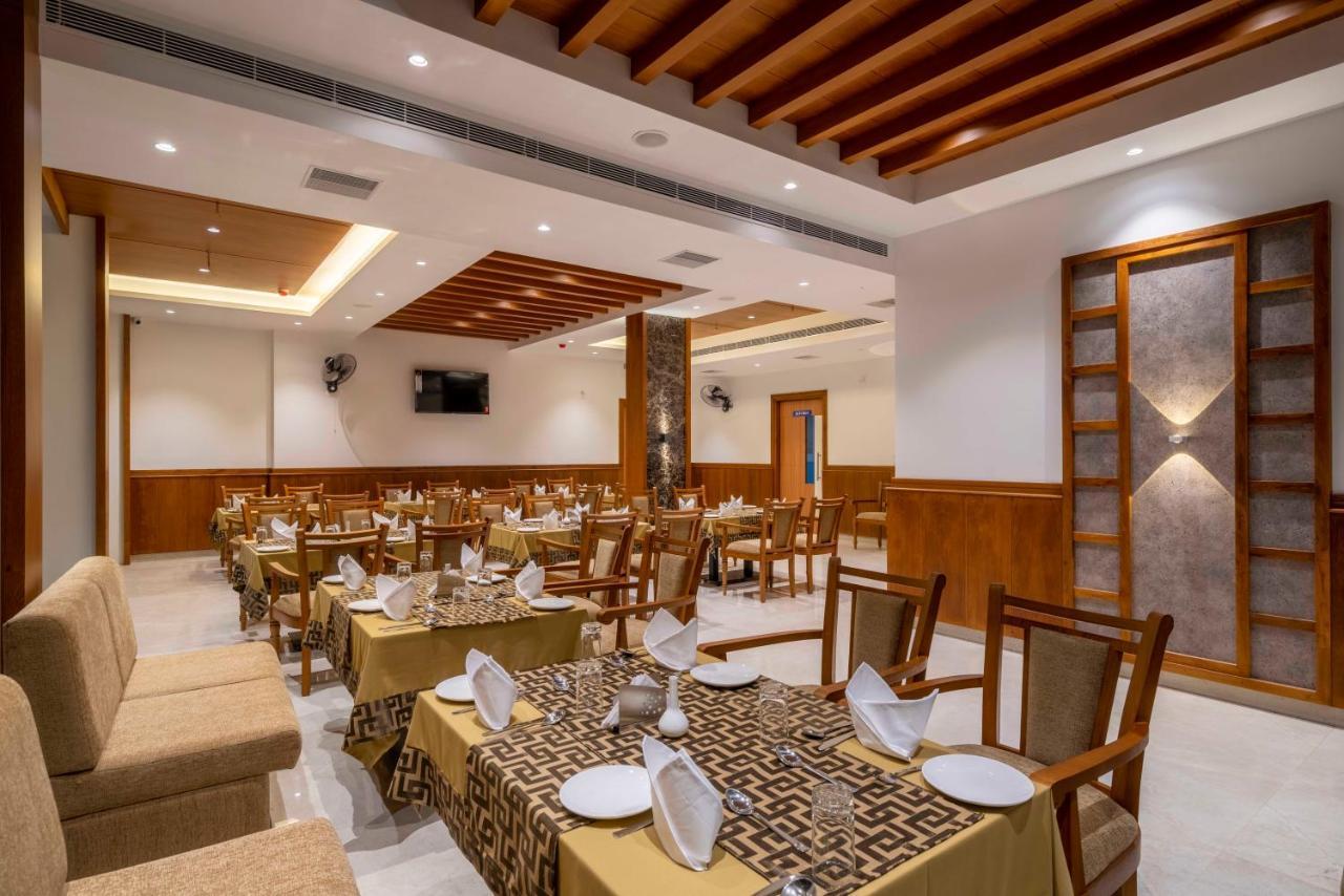 Hotel Panoramic Kochi Екстер'єр фото